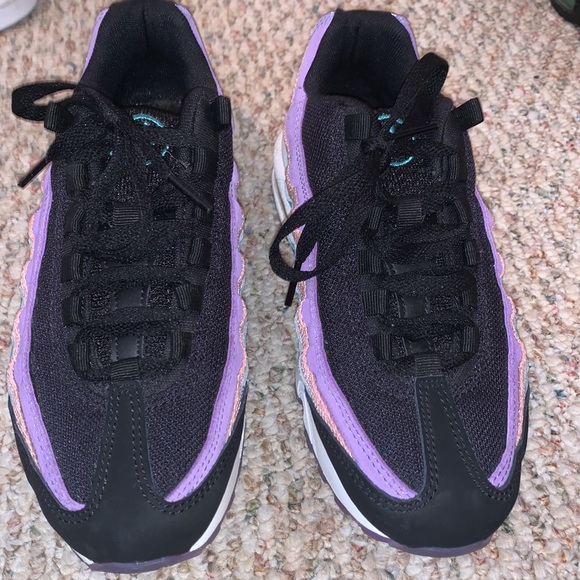 Air max 95 -Have a Nike Day  5.5Y - Picture 2 of 8